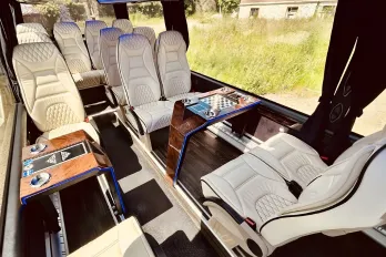 transfert vtc van interieur luxe